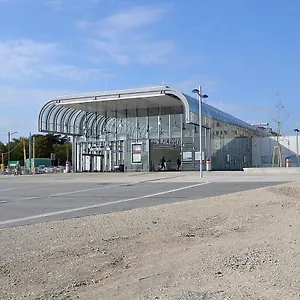 Kingsize Station , فيينا النمسا