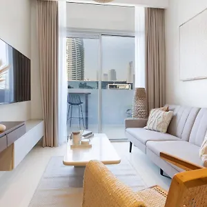 5-star Burj Khalifa View In Boho With Pool & Gym! , دبي الإمارات العربية المتحدة
